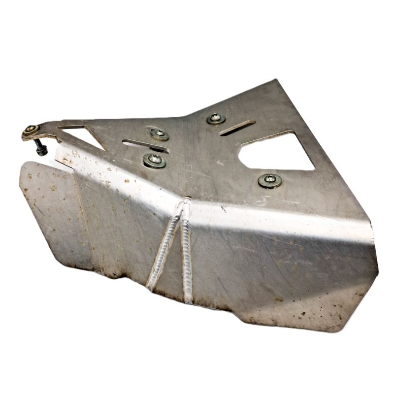 Osłona wahacza lewy przód aluminiowa 706204637