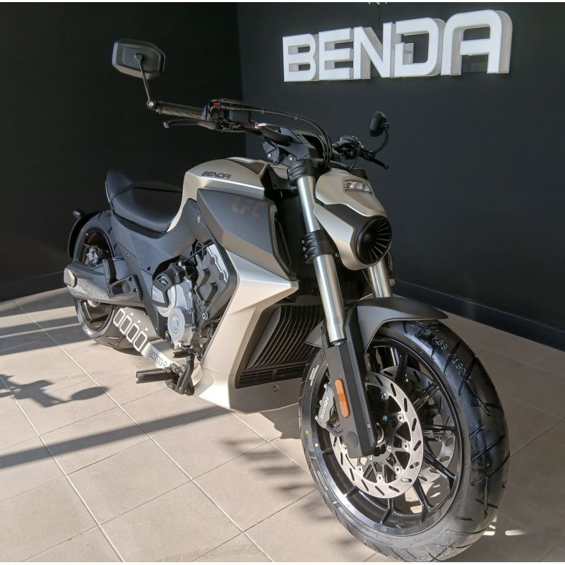 Motocykl Benda LFC 700 Misty Titanium 2025